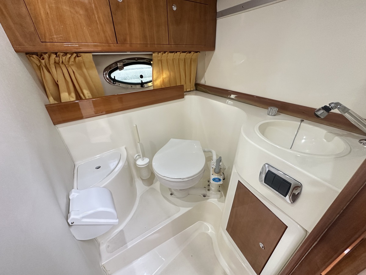 foto: 11 Airon Marine 300