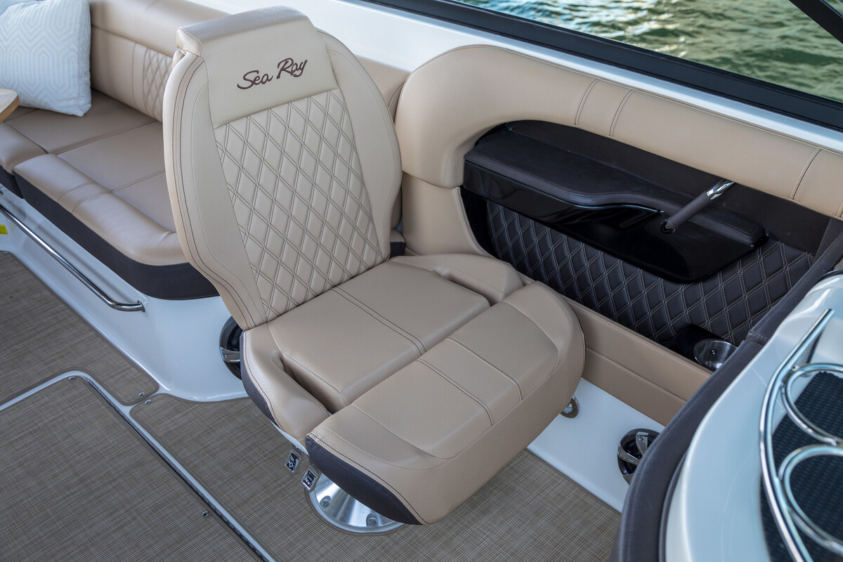 foto: 7 Sea Ray SLX 280