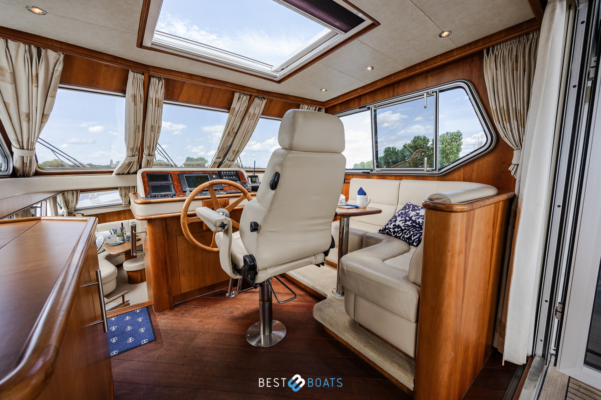 foto: 22 Van den Hoven Exclusive 1600