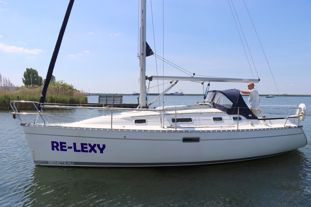 foto: 25 Beneteau Oceanis 300