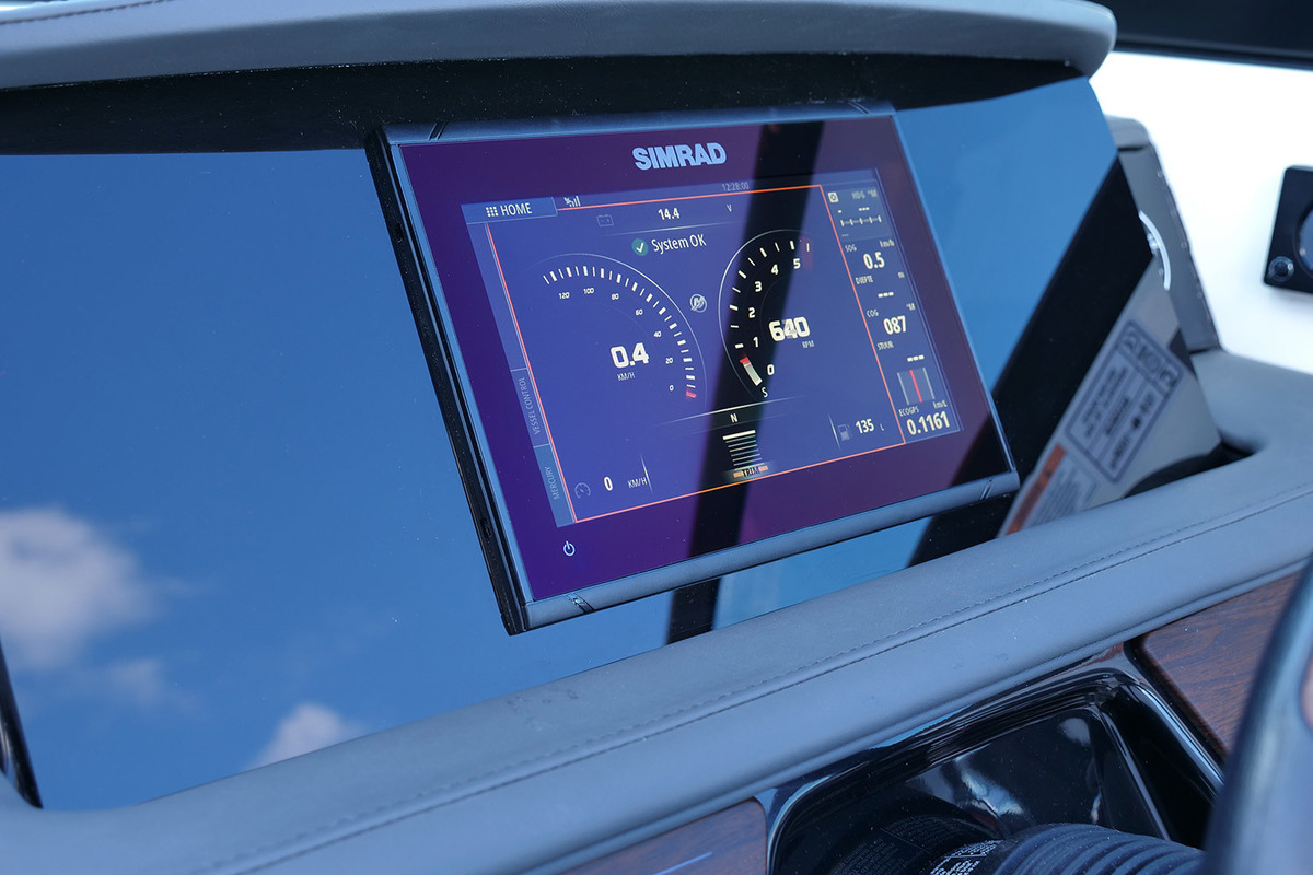foto: 36 Sea Ray SPX 230