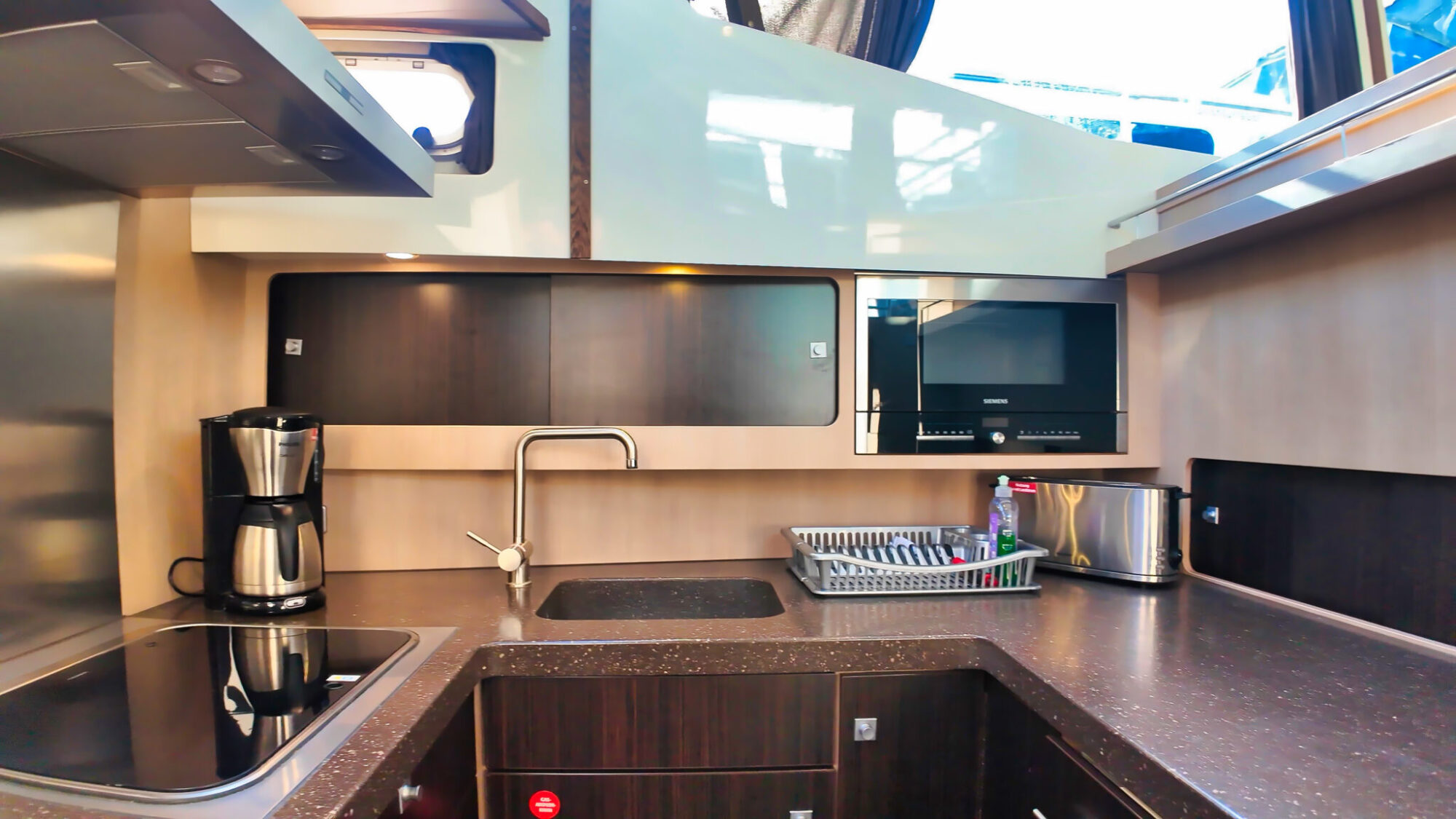 foto: 18 Aventura Aventura 43 AK Cabrio