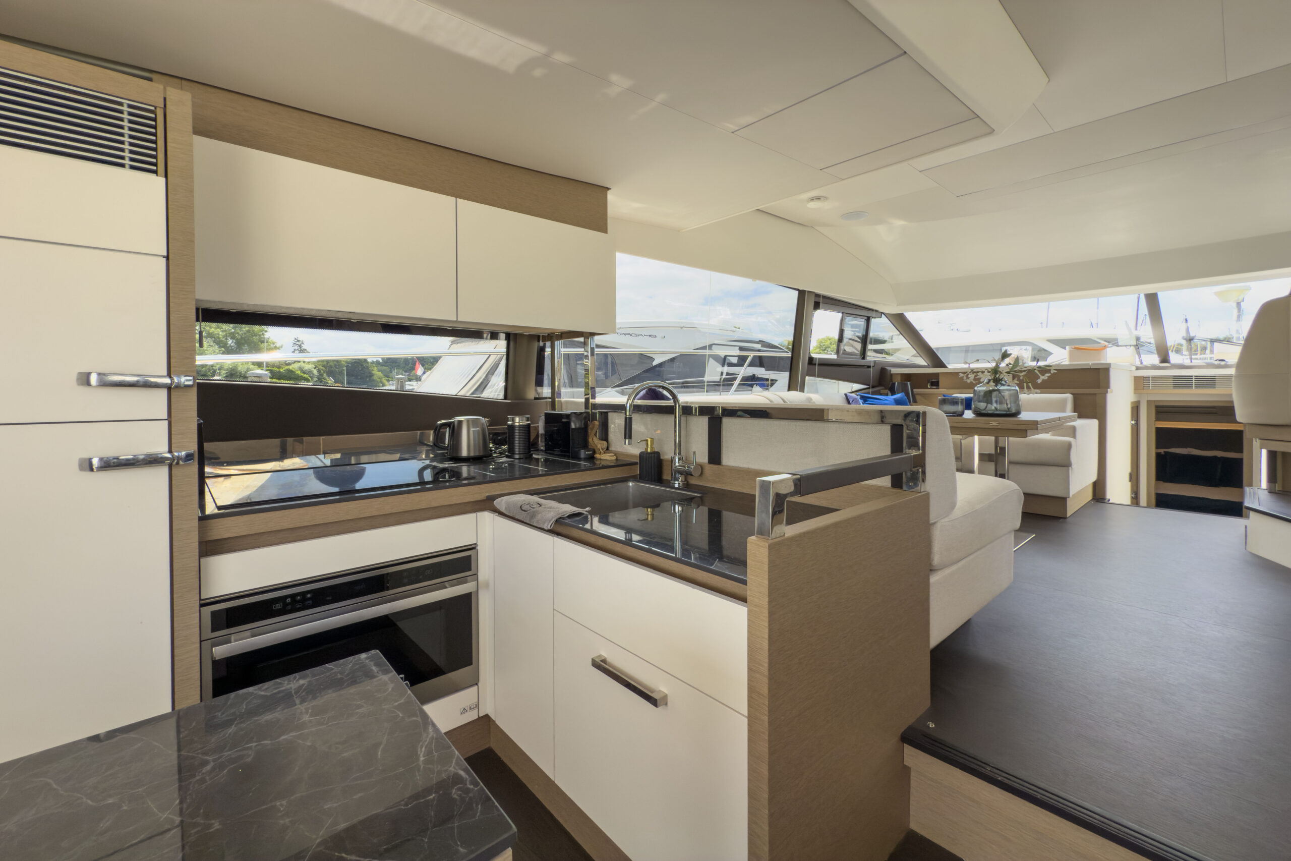 foto: 9 Prestige 520 #187
