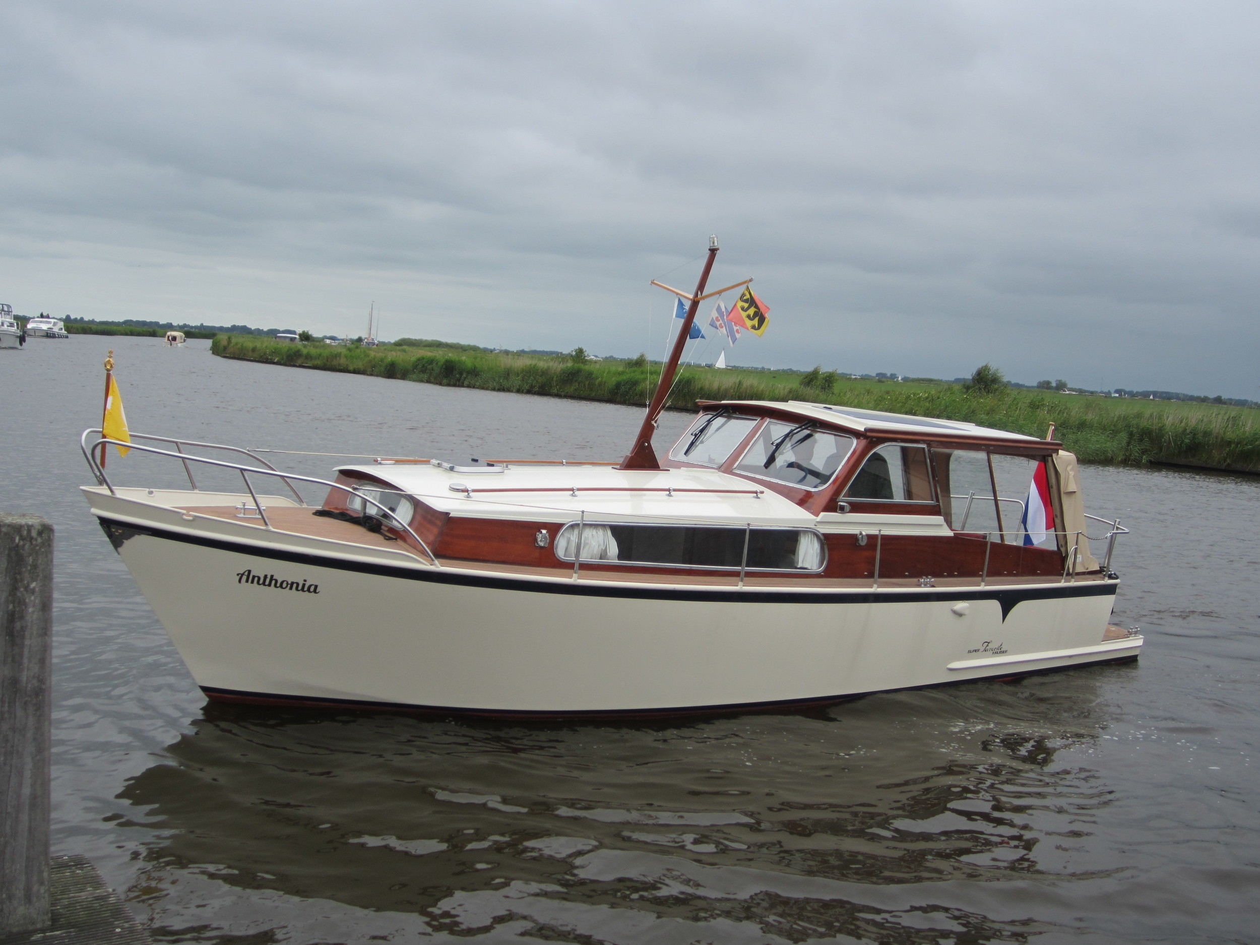 foto: 29 Super Favorite 860 OK