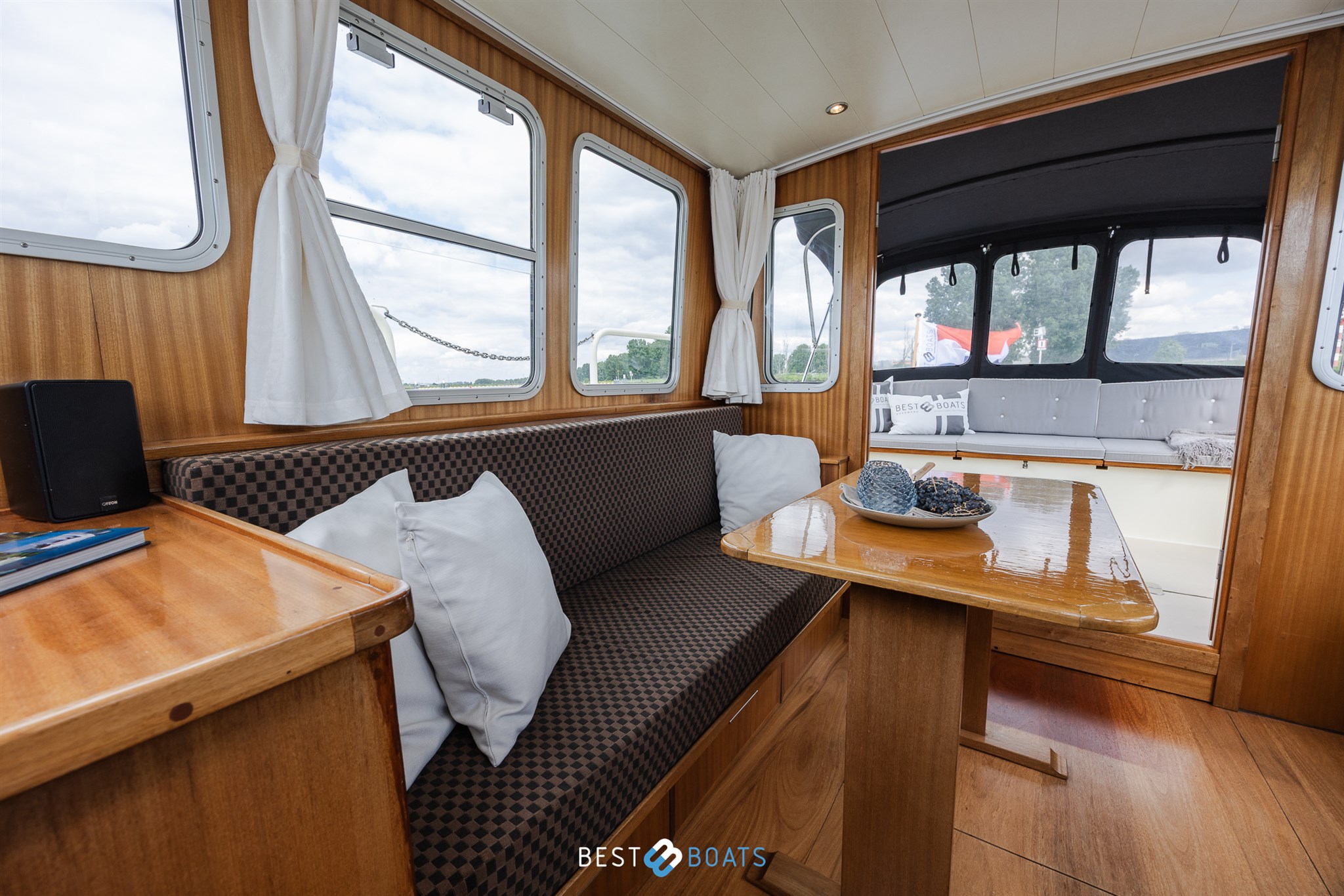 foto: 17 Vripack Yachting 965 OK
