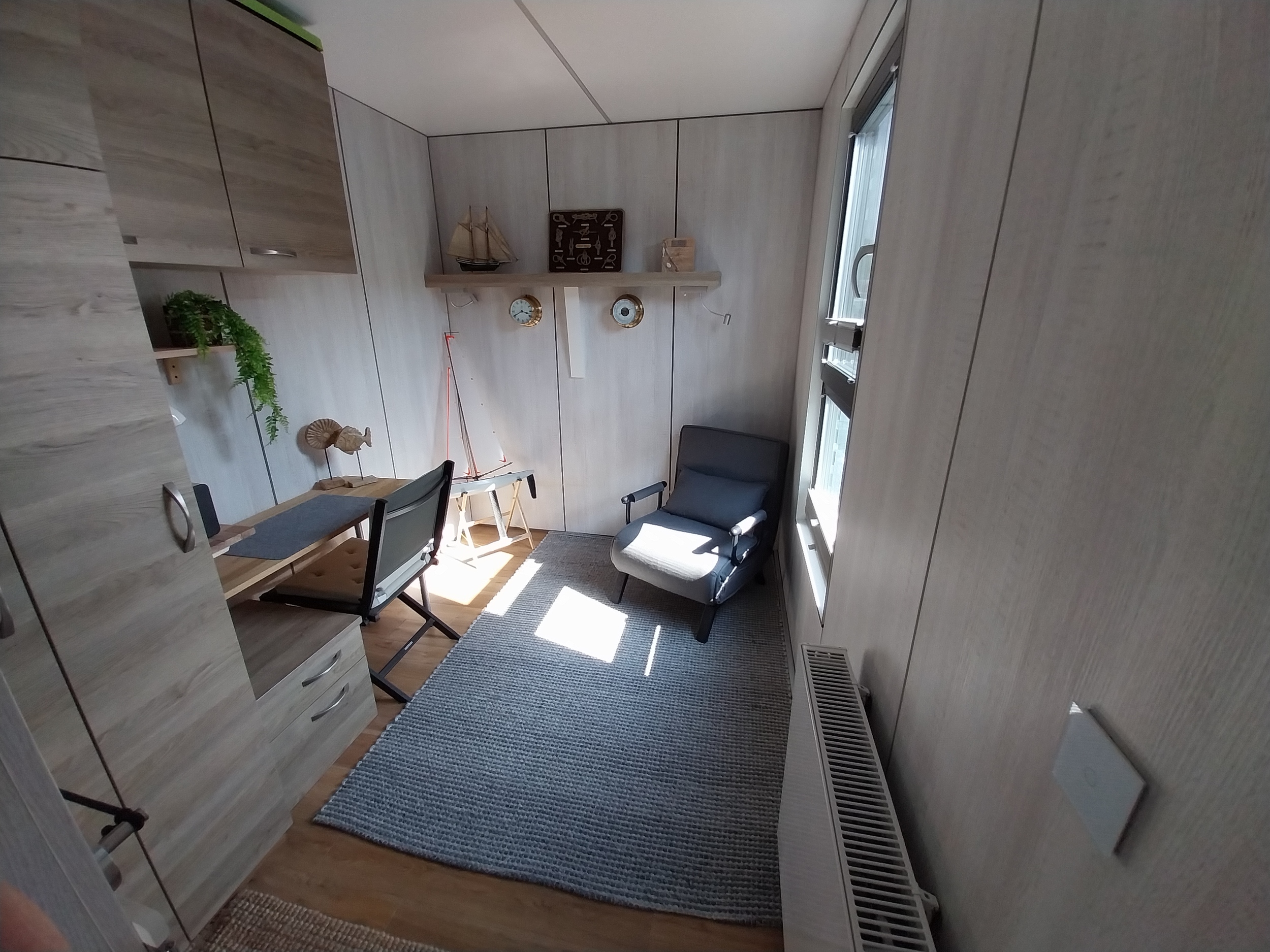 foto: 14 HT4 Houseboat Lelystad Ligplaats