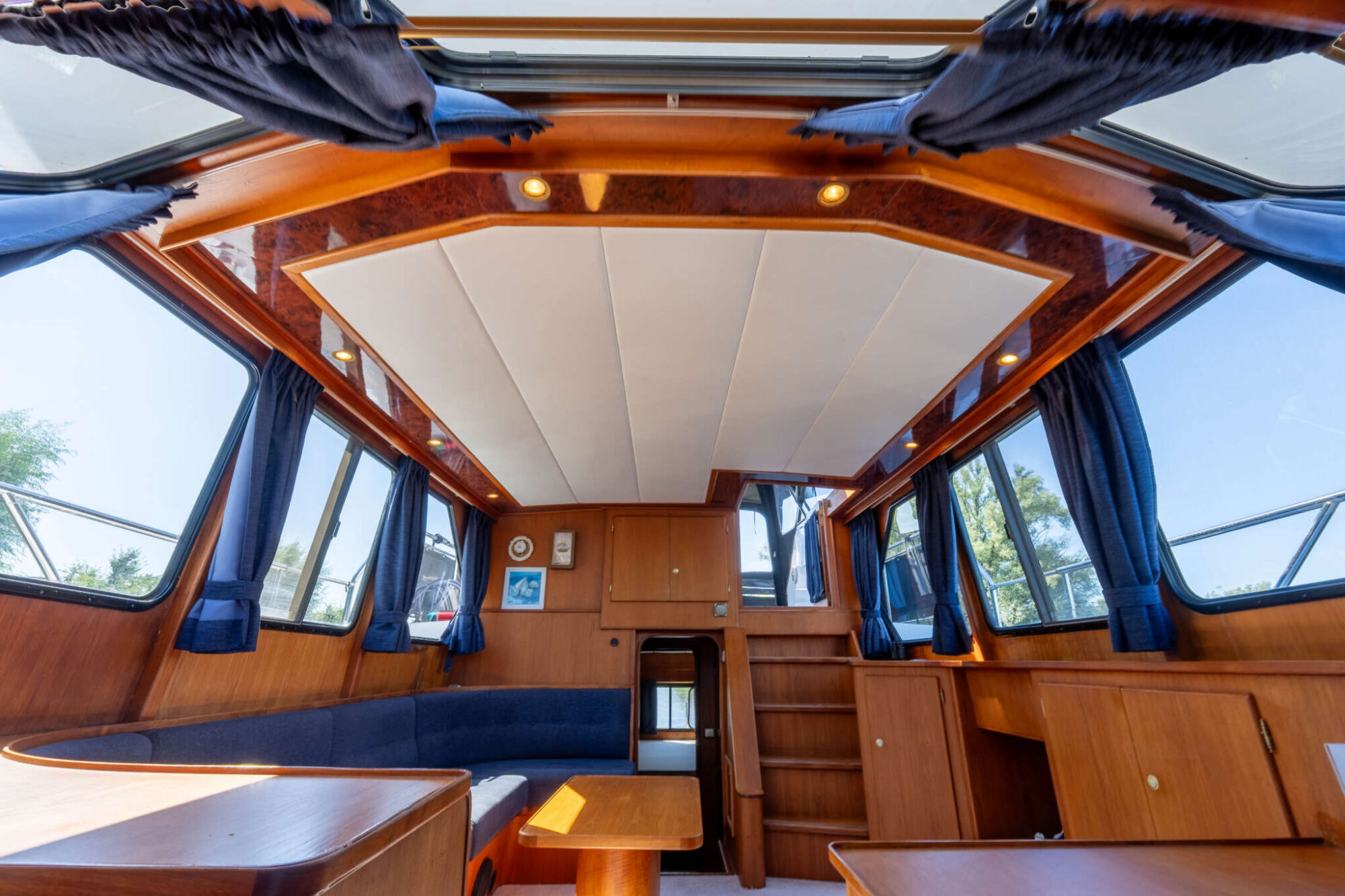 foto: 36 Explorer Explorer Classic 14.00 AK Cabrio
