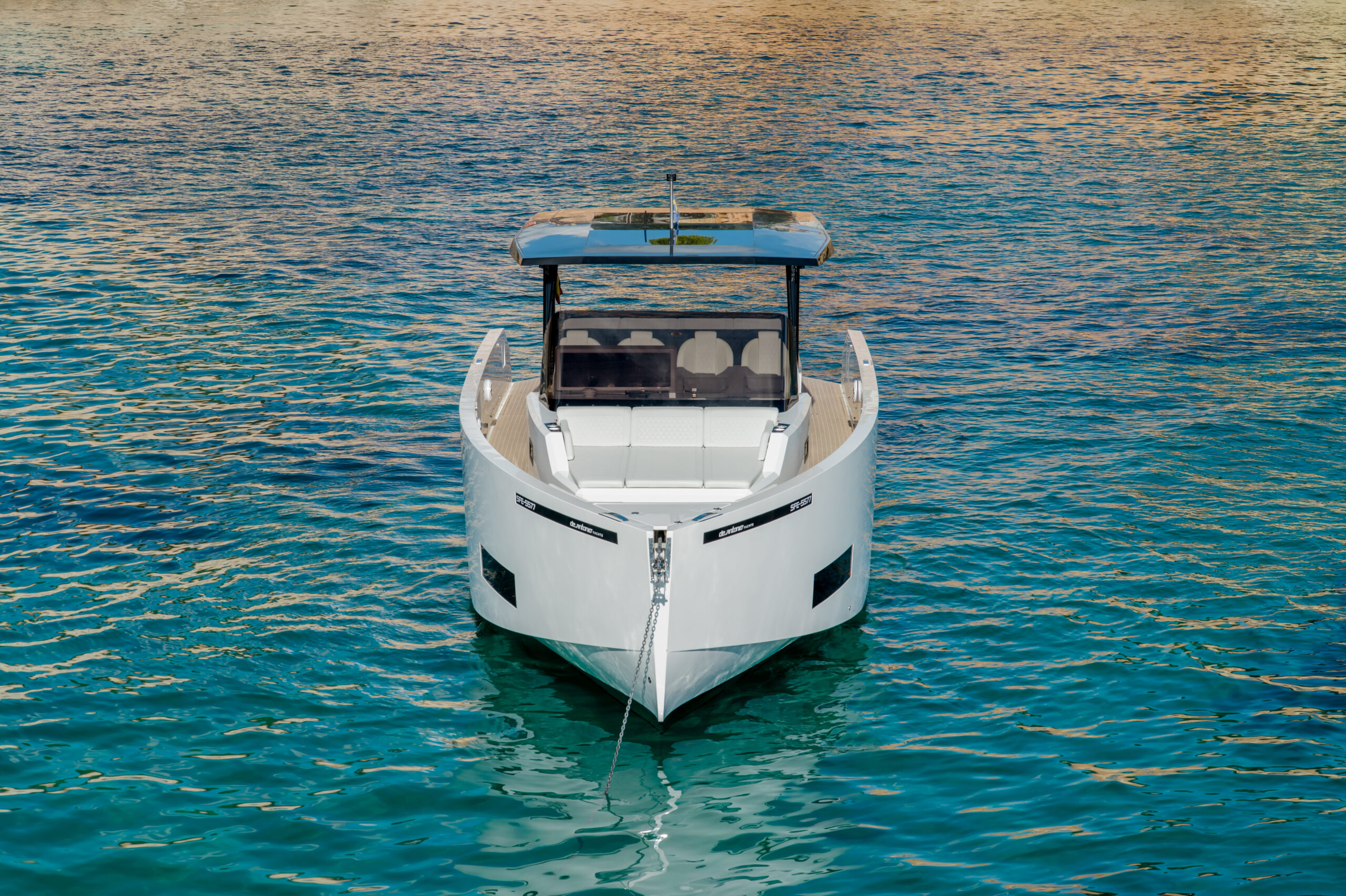 foto: 19 DeAntonio D42