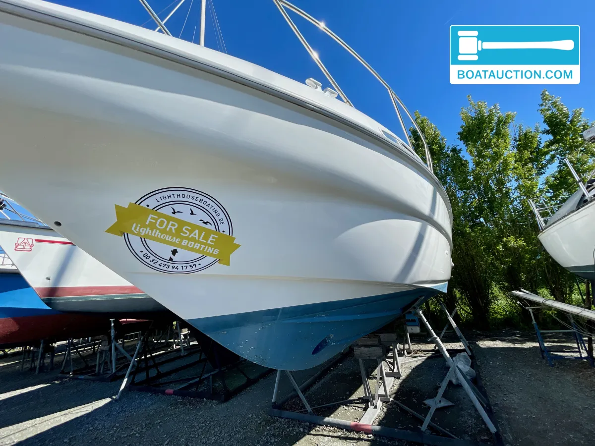 foto: 28 Sealine 310 Sportbridge