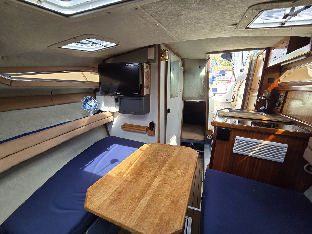 foto: 7 Sea Ray 220DA