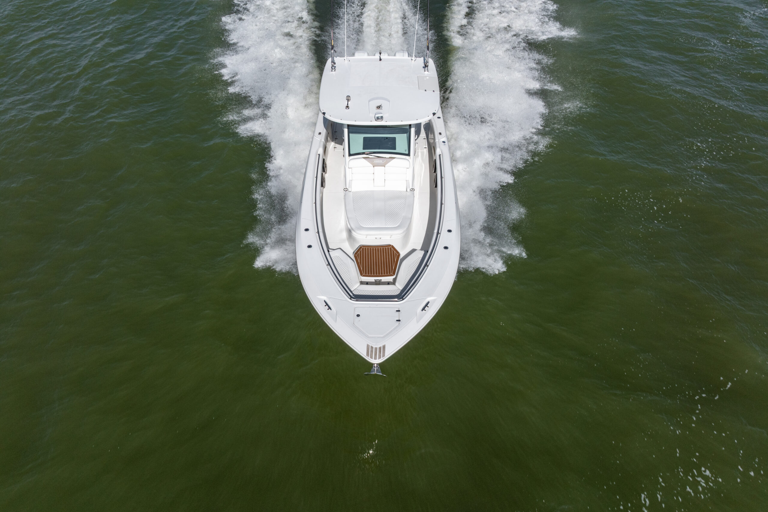 foto: 50 Boston Whaler 370 Outrage