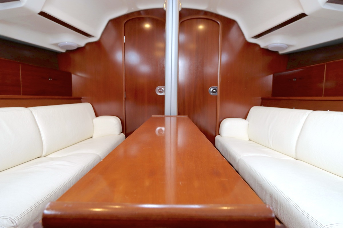 foto: 28 Beneteau  First 36.7 Performance uitvoering