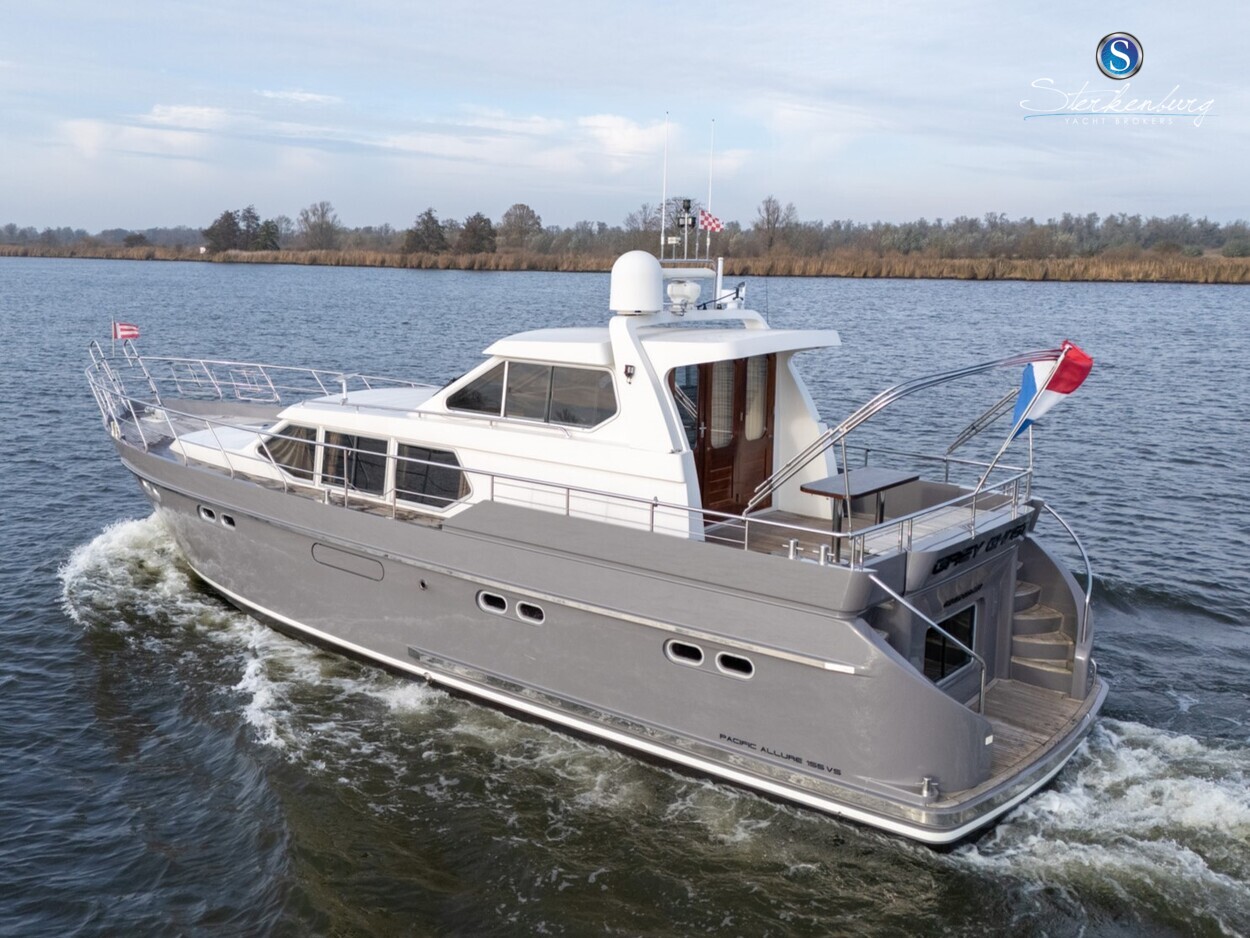 foto: 20 Pacific 155 Allure