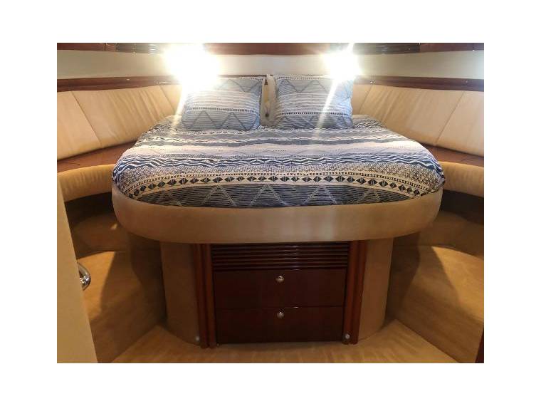 foto: 8 Fairline Phantom 50