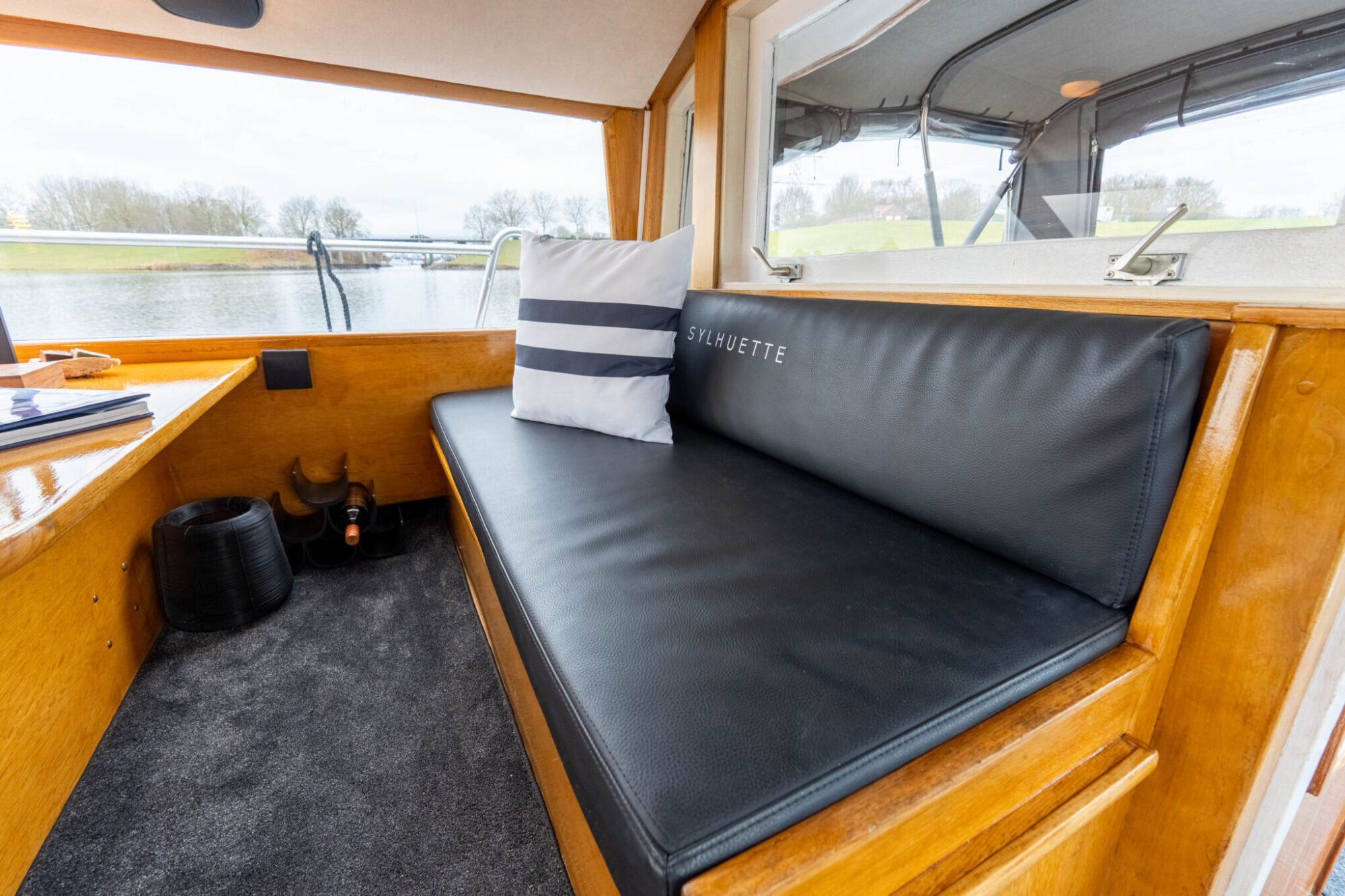 foto: 15 Stadtline Stadtline 38 OK Spiegeldeur