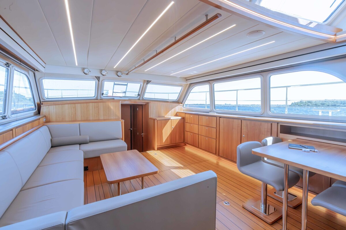 foto: 86 Linssen Grand Sturdy 590 AC Wheelhouse L-Class