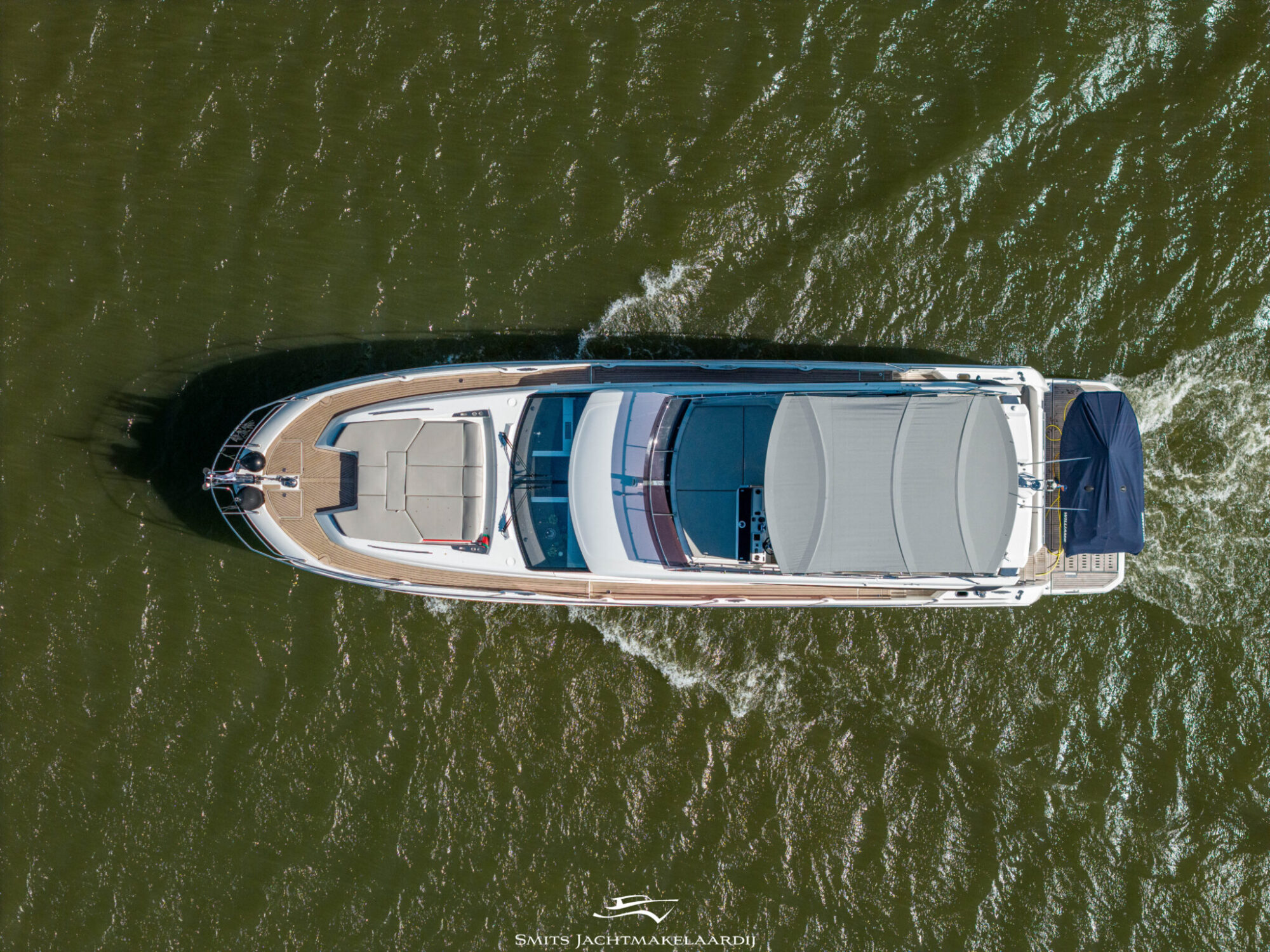 foto: 104 Prestige Prestige 590 Flybridge