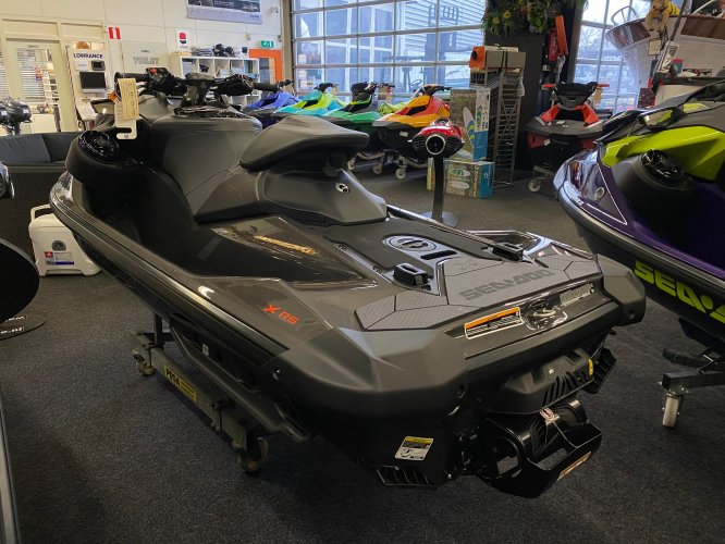 foto: 11 Sea-Doo RXP X-rs 300 W/audio