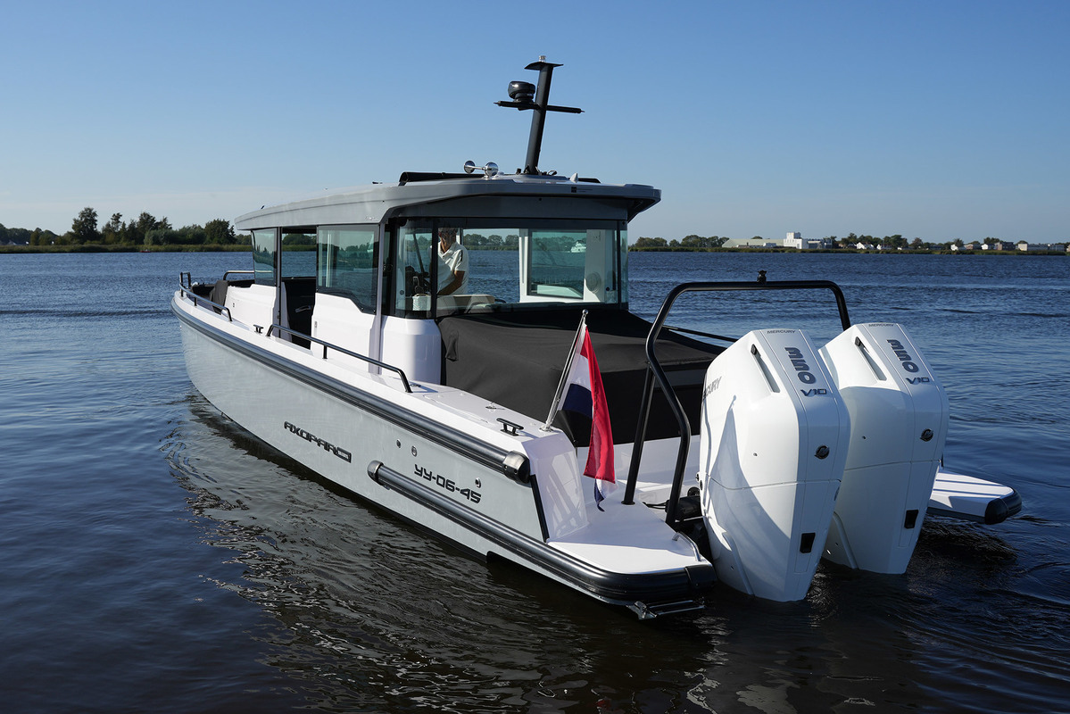 foto: 44 Axopar  37 XC Cross Cabin Mediterrana Edition