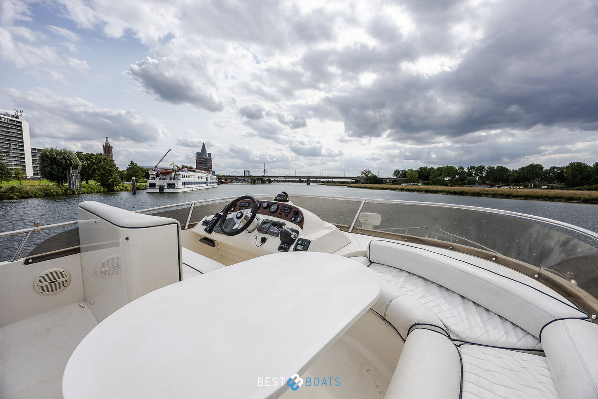 foto: 18 Rodman R-38