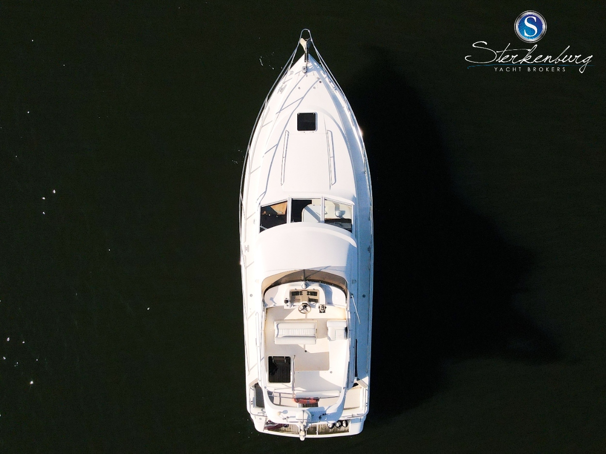 foto: 18 Fairline 37 Corsica