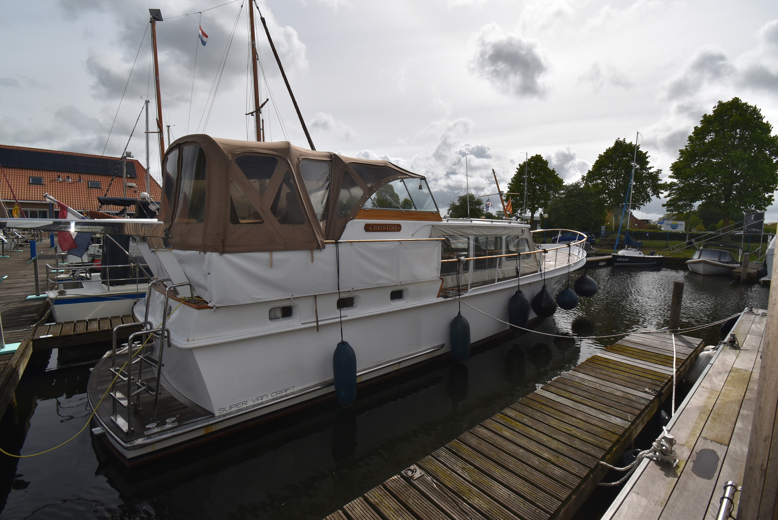 foto: 24 Super Van Craft 1350