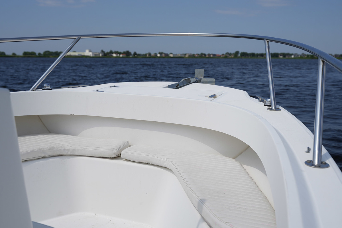 foto: 14 Boston Whaler 180 Outrage