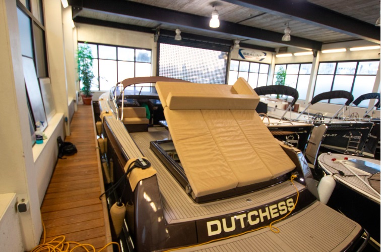 foto: 10 VanDutch 40