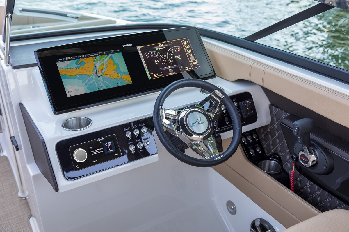 foto: 8 Sea Ray SLX 280