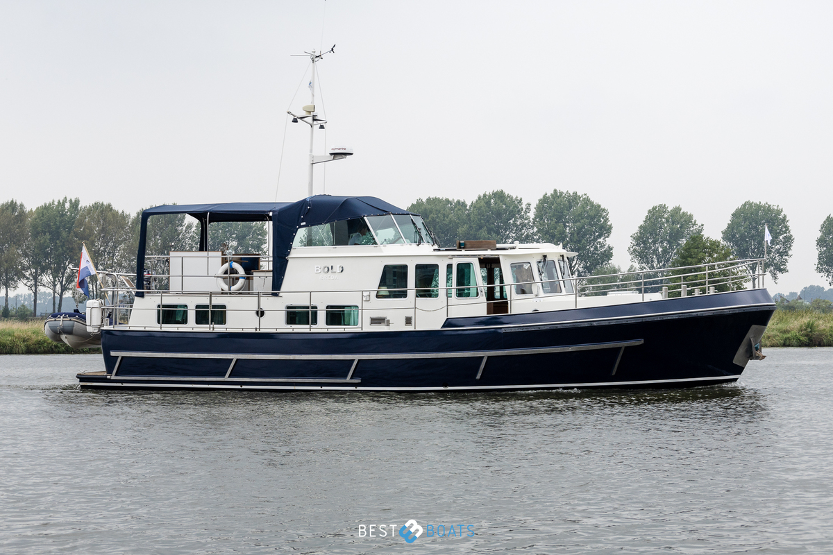 foto: 4 Tradewind 33