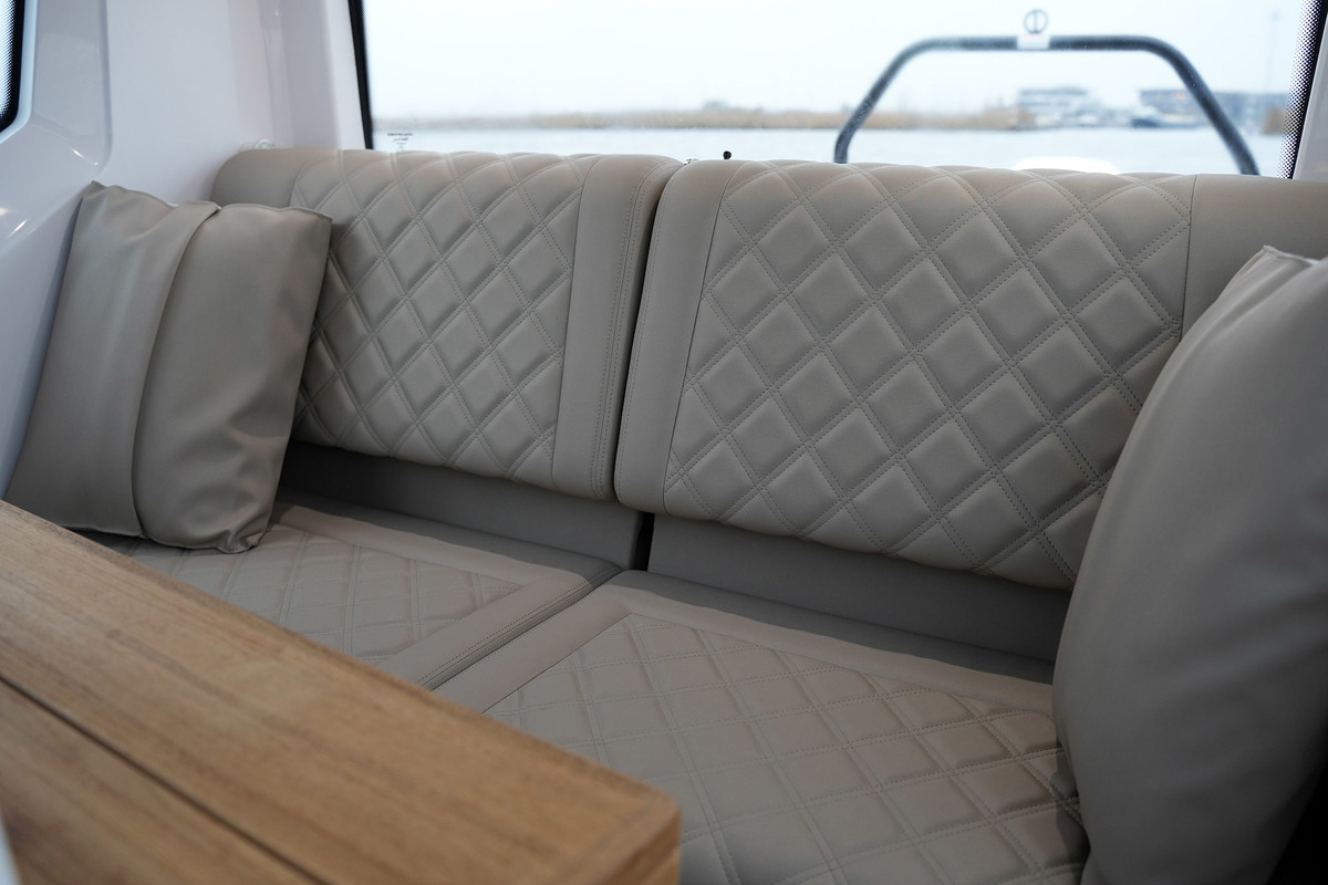 foto: 16 Axopar  28 Cabin
