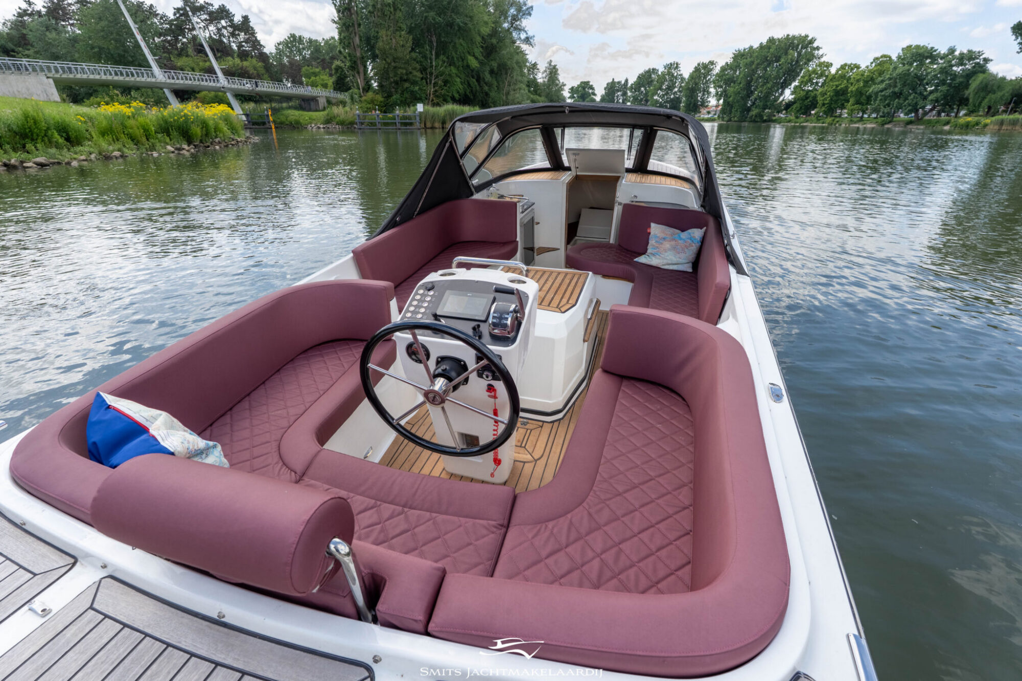 foto: 13 Bola Bola GS Tender 27 Semi Cabin