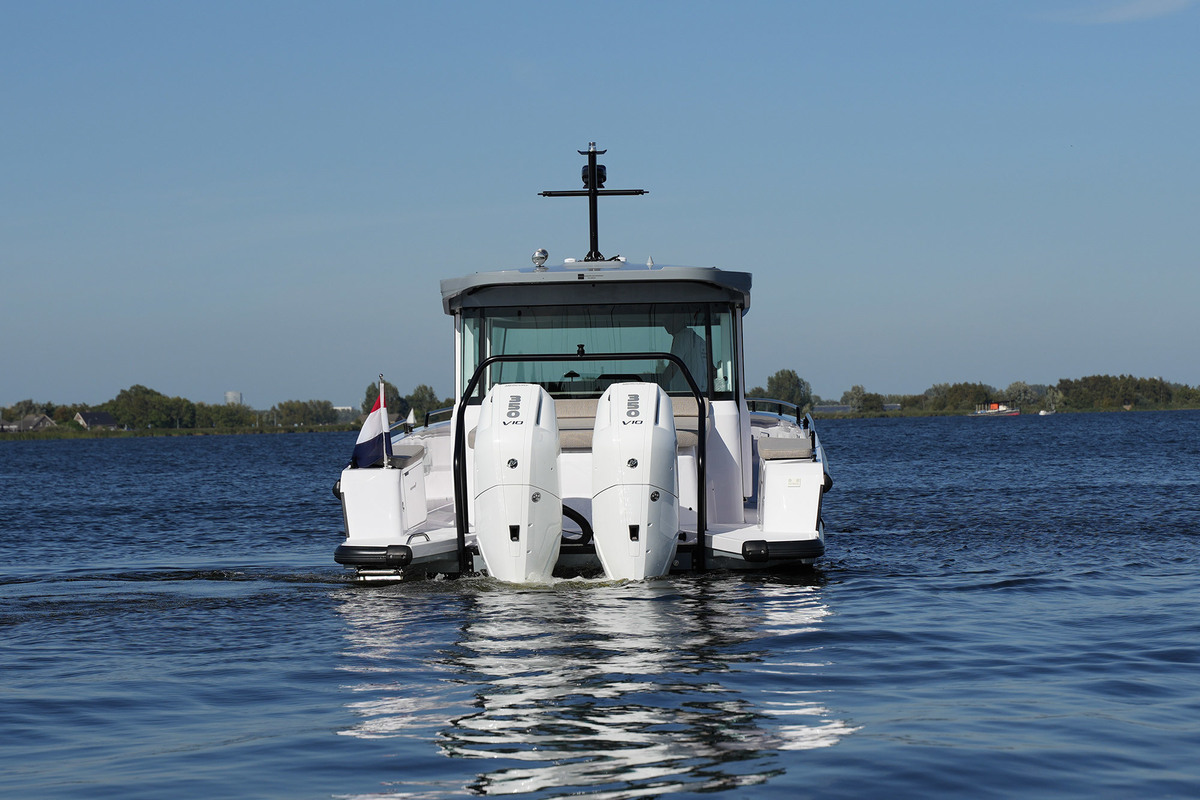 foto: 45 Axopar  37 XC Cross Cabin Mediterrana Edition