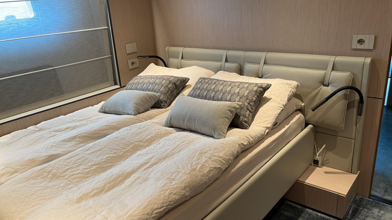foto: 11 Bluegame BGX70 #26