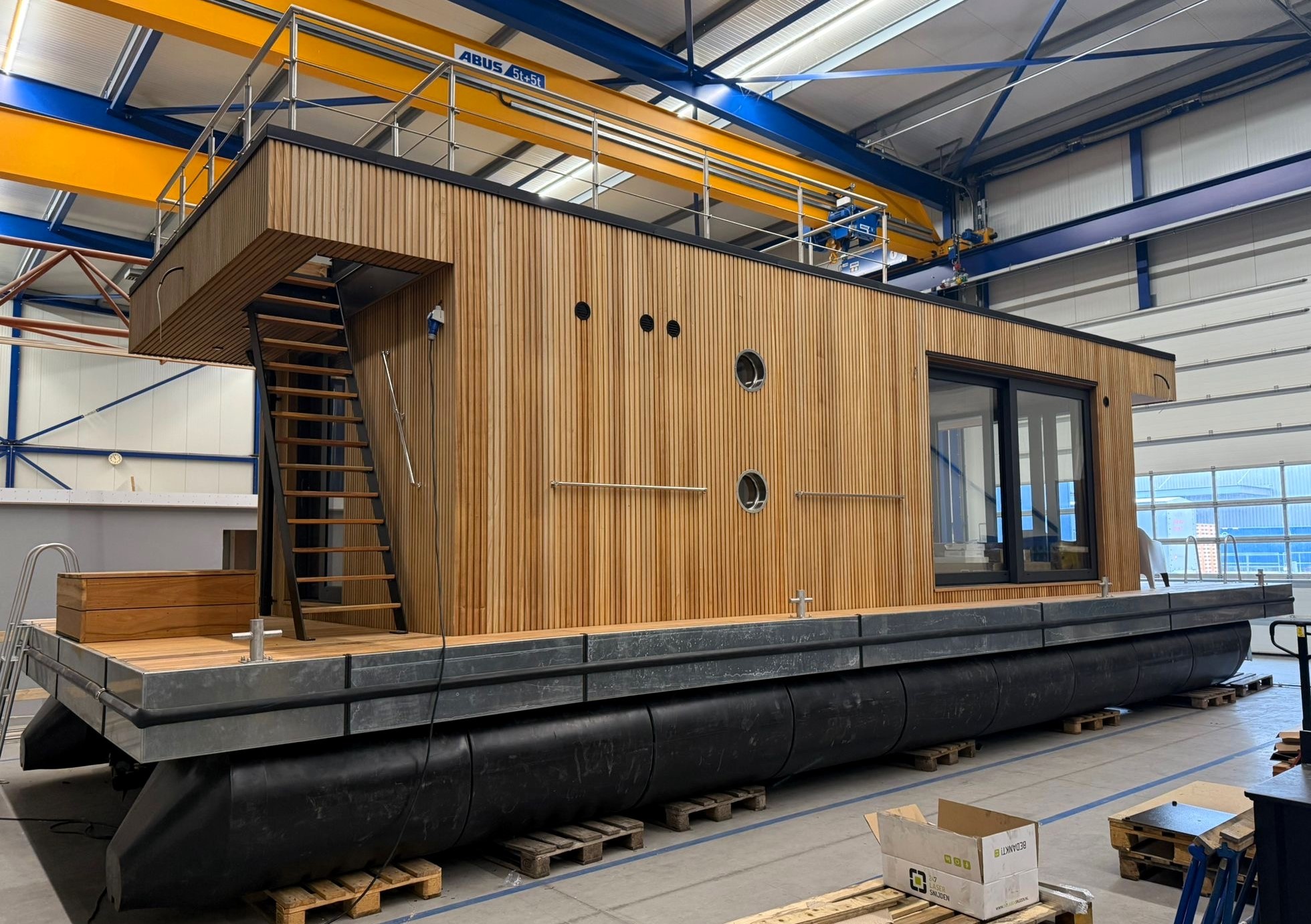 foto: 17 Surla 12 Houseboat Met (koop)ligplaats