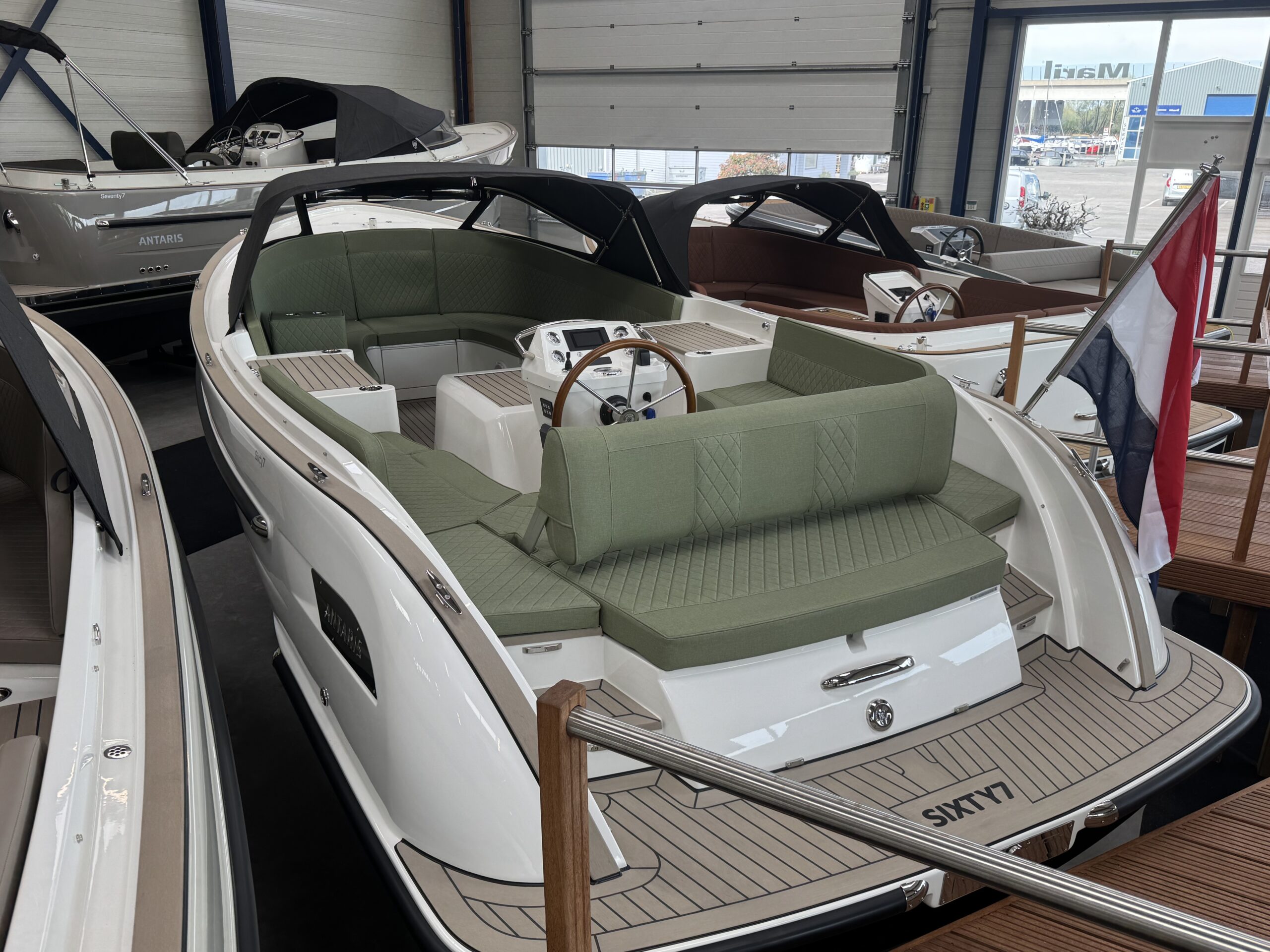 foto: 5 Antaris Sixty7 (op voorraad)