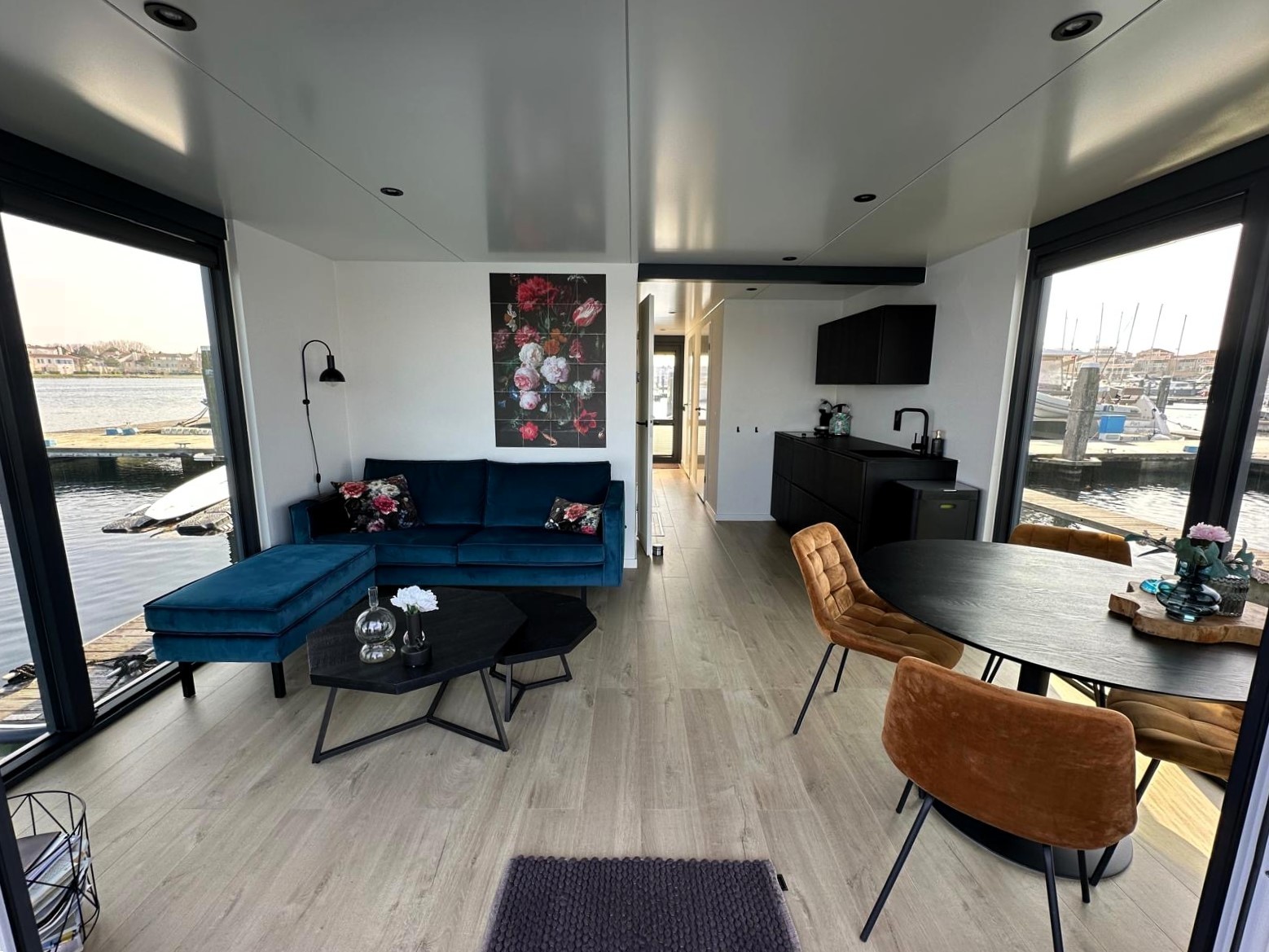 foto: 6 Havenlodge Castalia Houseboat Met Ligplaats