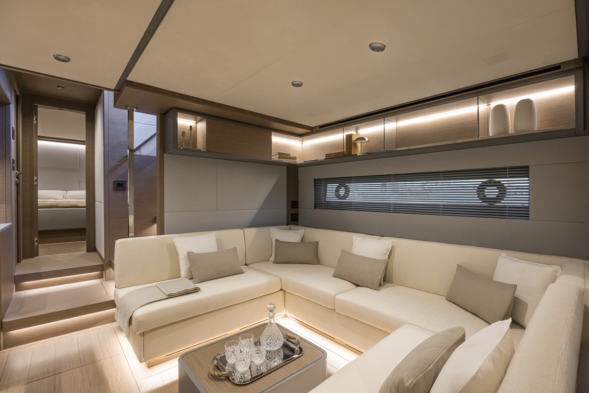 foto: 7 PARDO YACHTS GT 75 