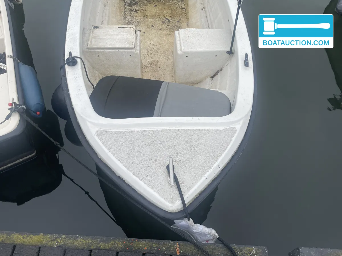 foto: 6 Motorboat 450