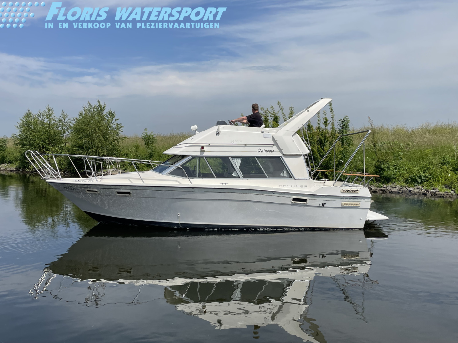 foto: 11 Bayliner  2858