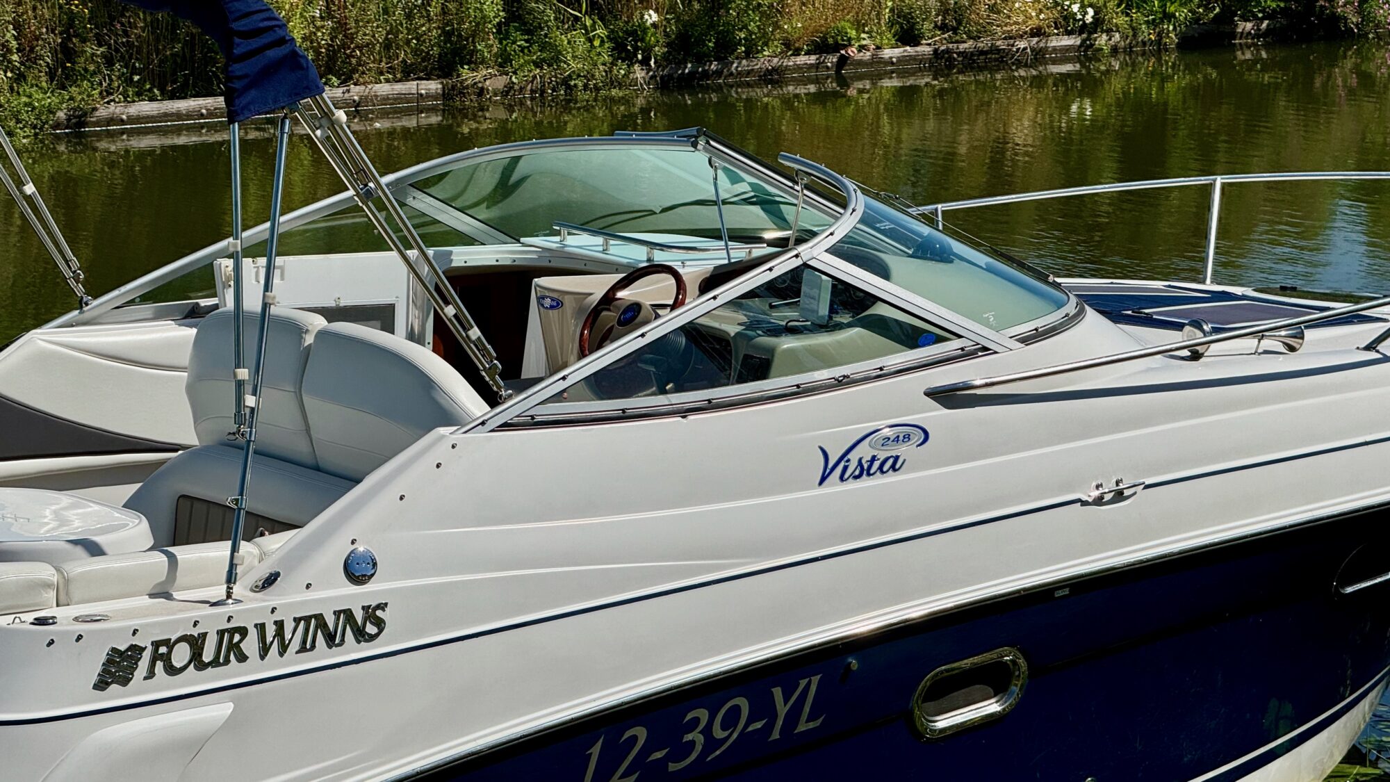 foto: 48 Four Winns Four Winns 248 Vista