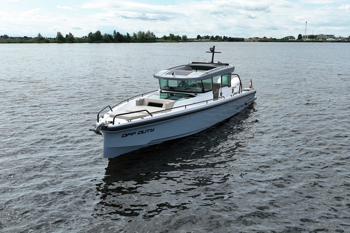 foto: 46 Axopar  37 XC Cross Cabin Mediterrana Edition