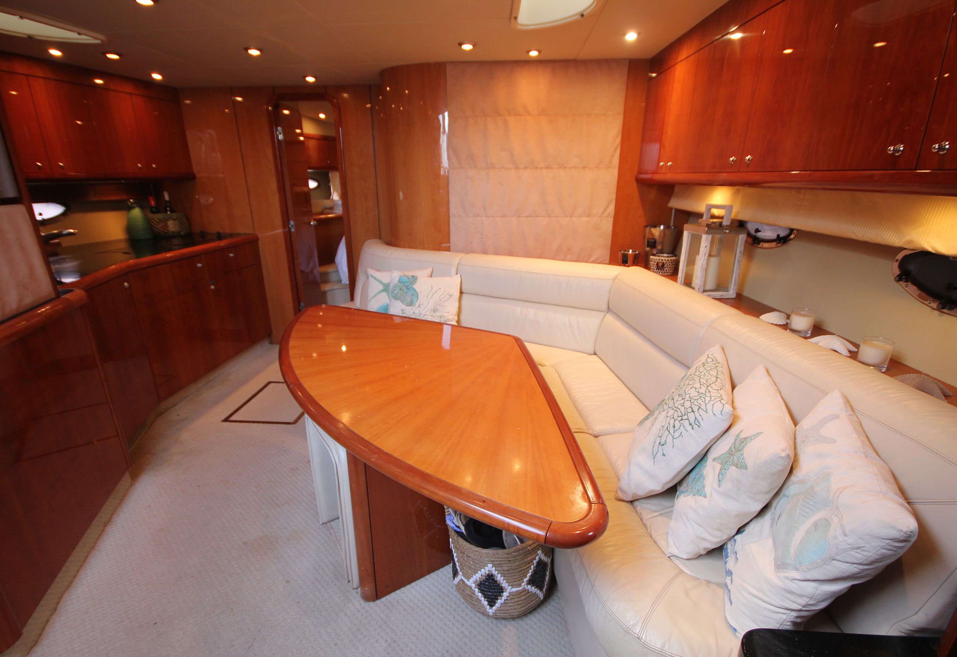 foto: 10 Sunseeker Portofino 53