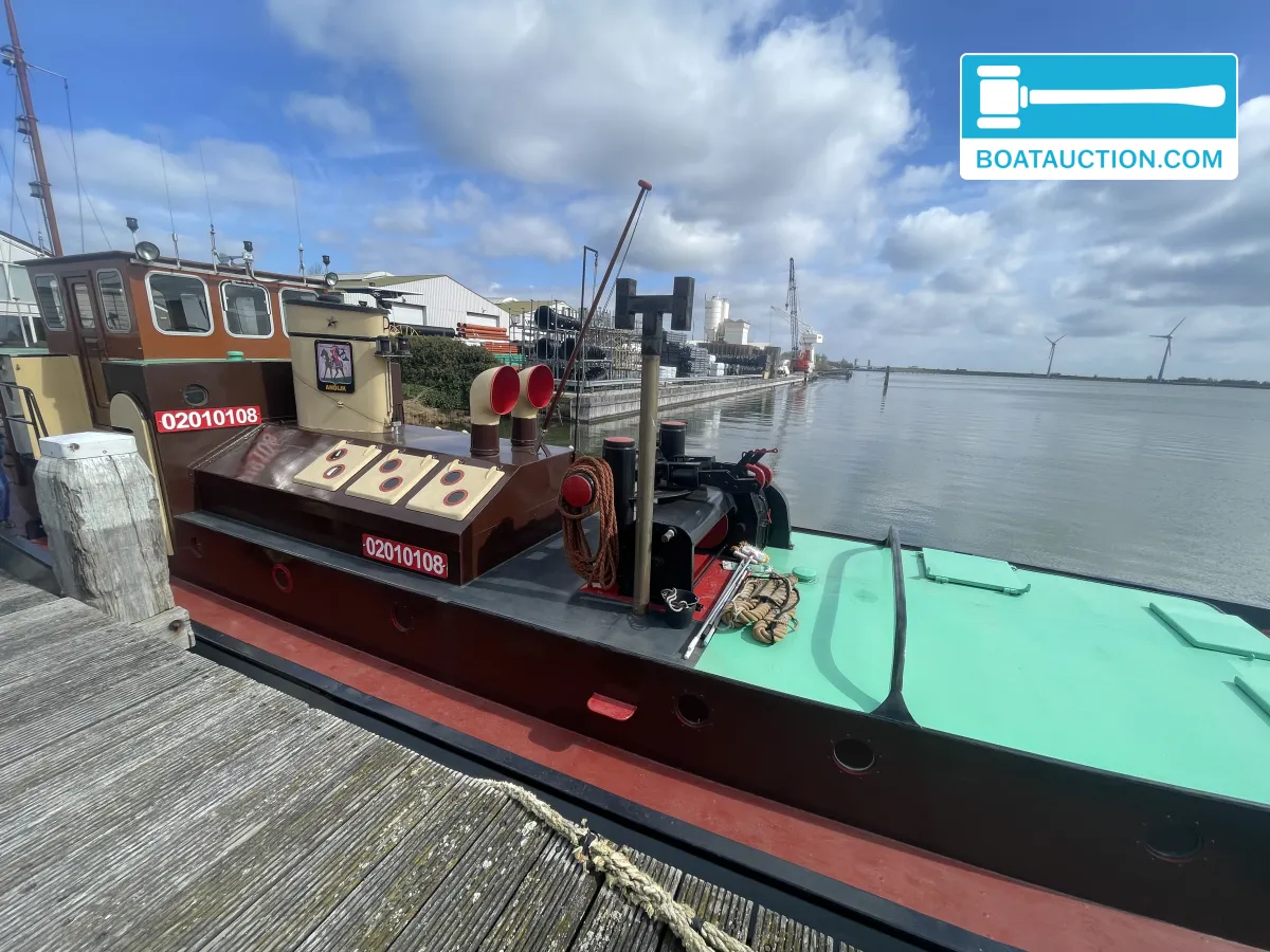 foto: 17 Sleepboot 2200