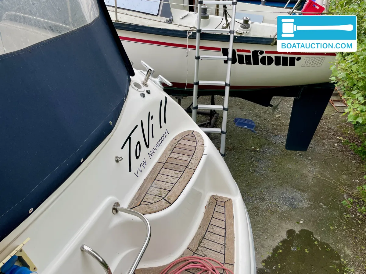 foto: 30 Sealine 310 Sportbridge