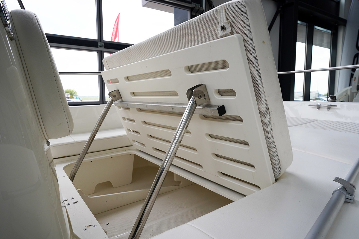 foto: 13 Boston Whaler 170 Dauntless