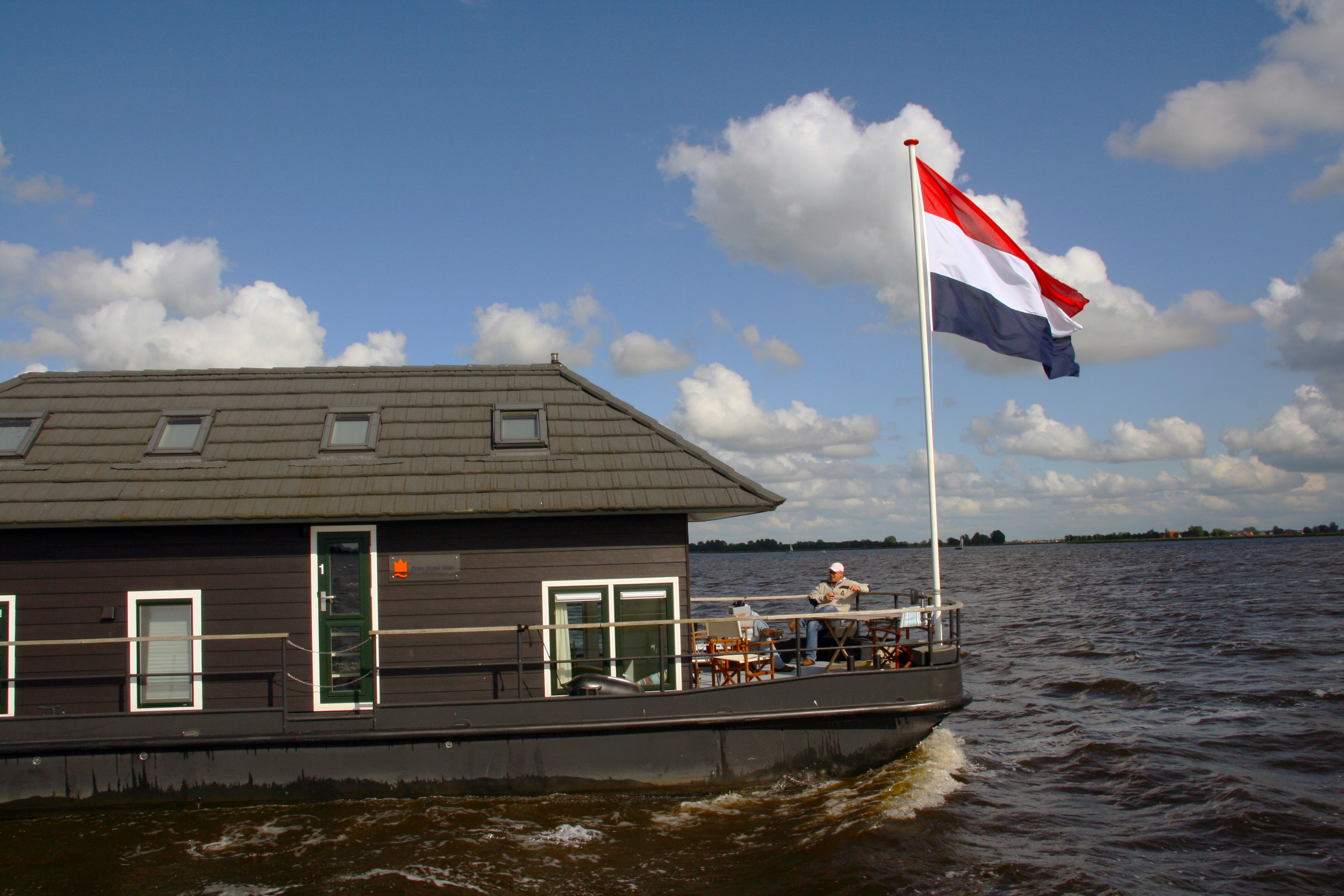 foto: 13 PRINS HOMESHIP 1350 Flark Houseboat