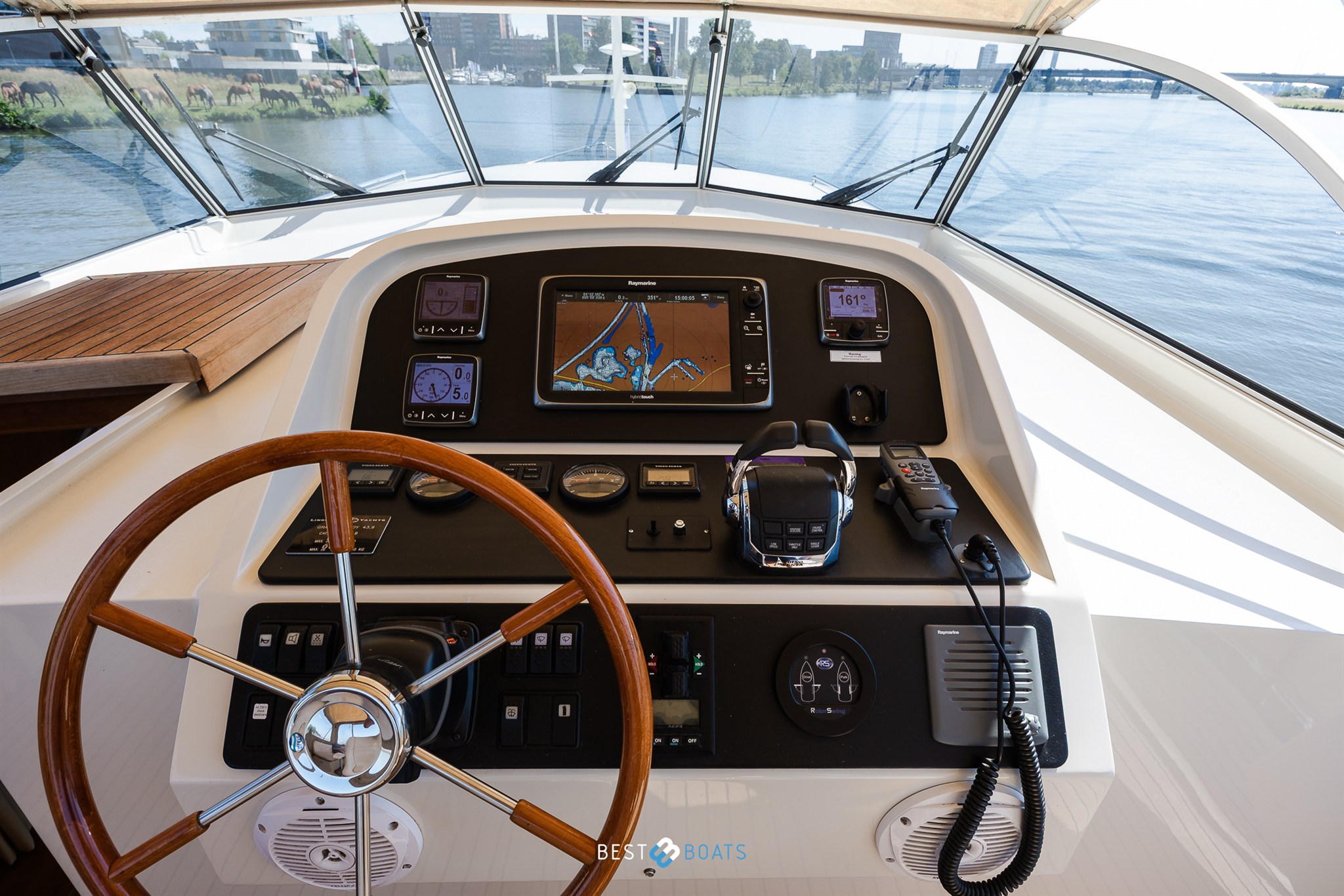 foto: 18 Linssen Grand Sturdy 43.9 AC