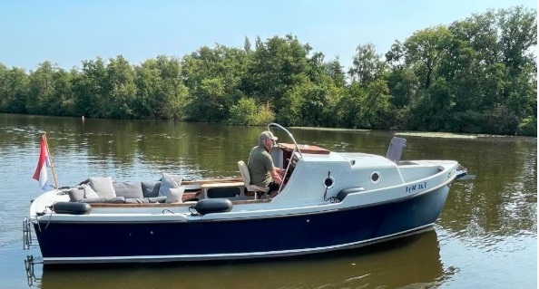 Marine   Tender