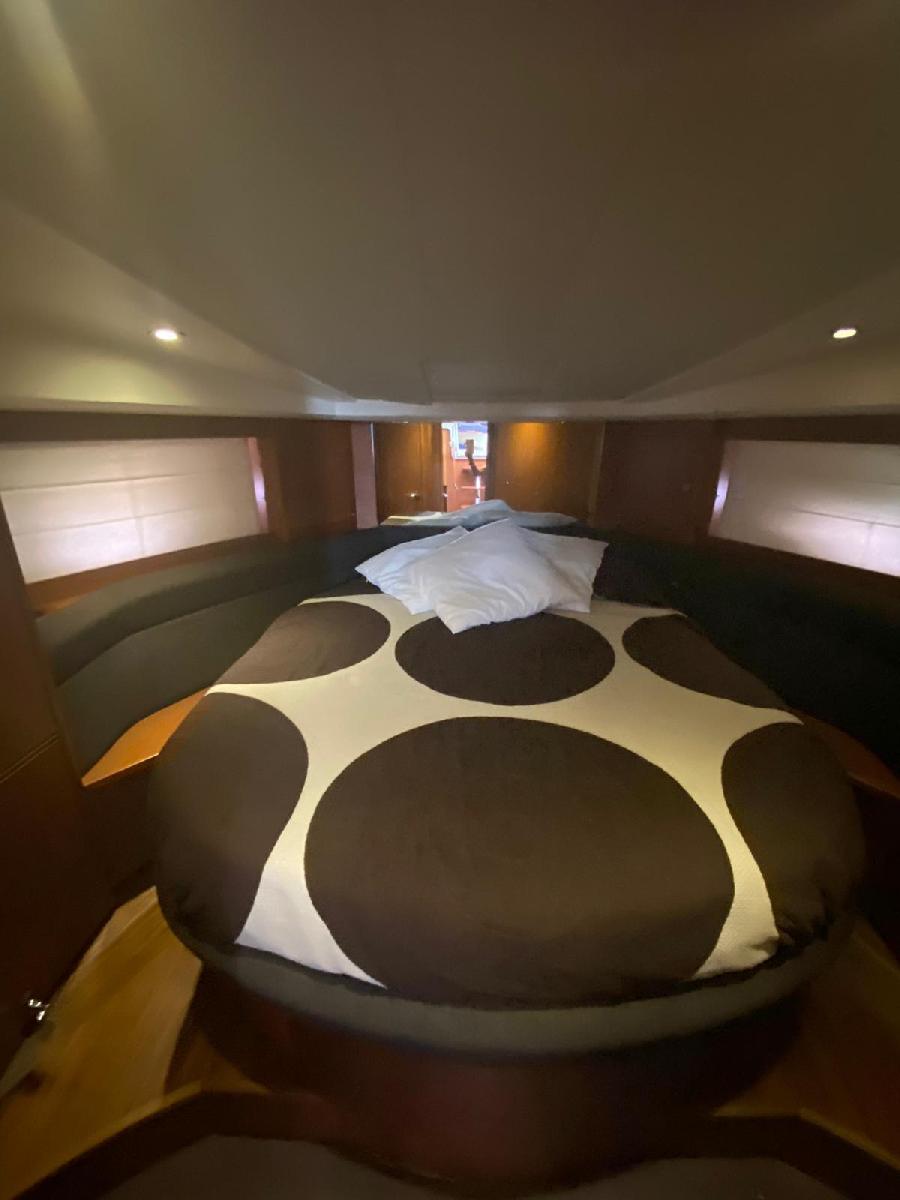 foto: 12 Prestige 440 S